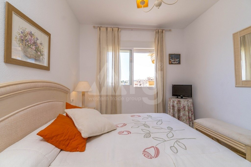 2 bedroom Apartment in Cabo Roig - URE30416 - 16