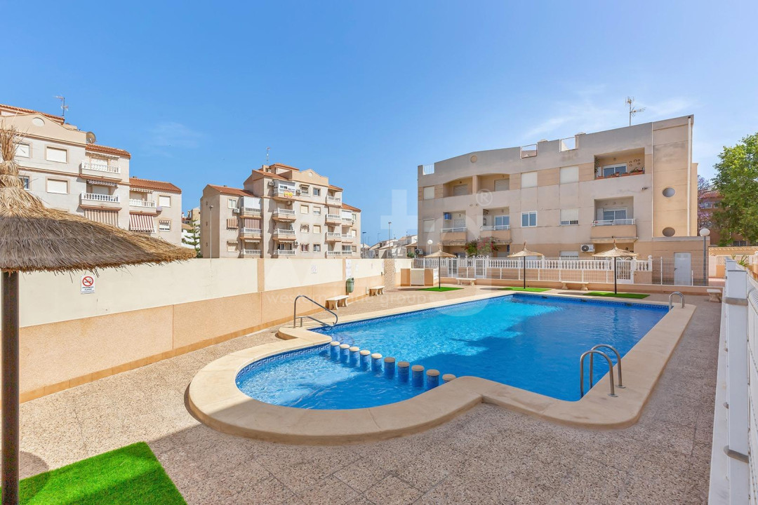 2 bedroom Apartment in Torrevieja - CBH57069 - 1