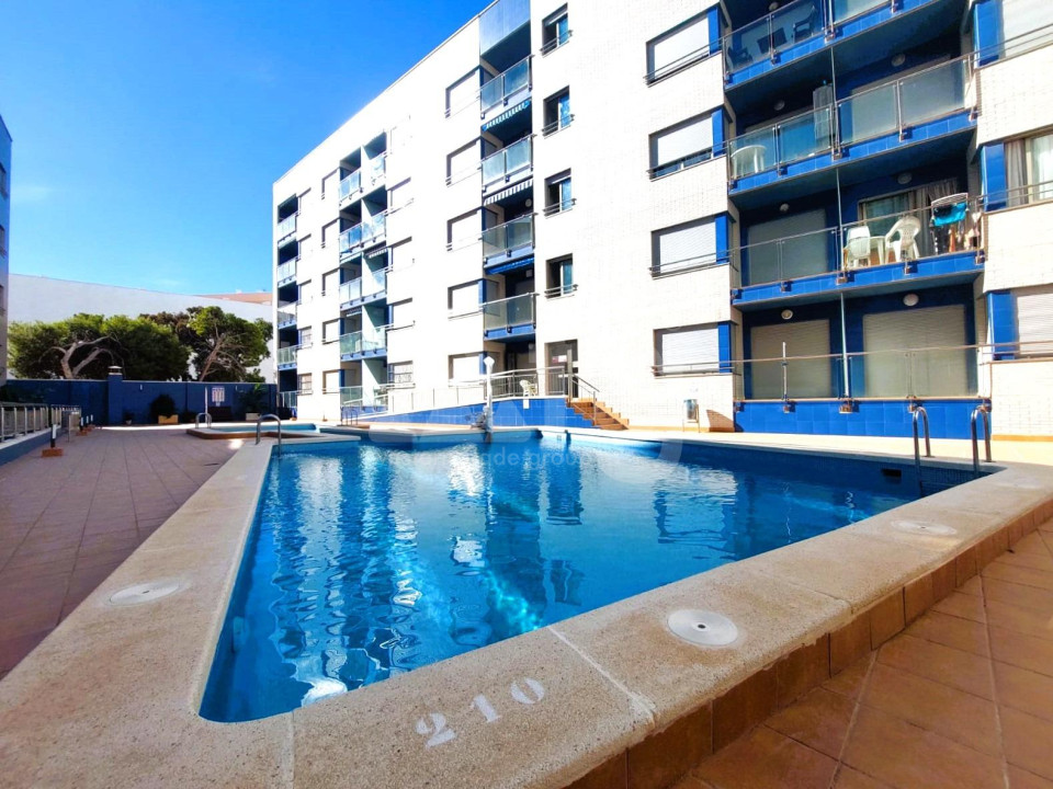 2 bedroom Apartment in Torrevieja - CRR63114 - 1