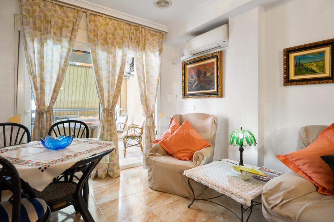 2 bedroom Apartment in Torrevieja - URE41999 - 3