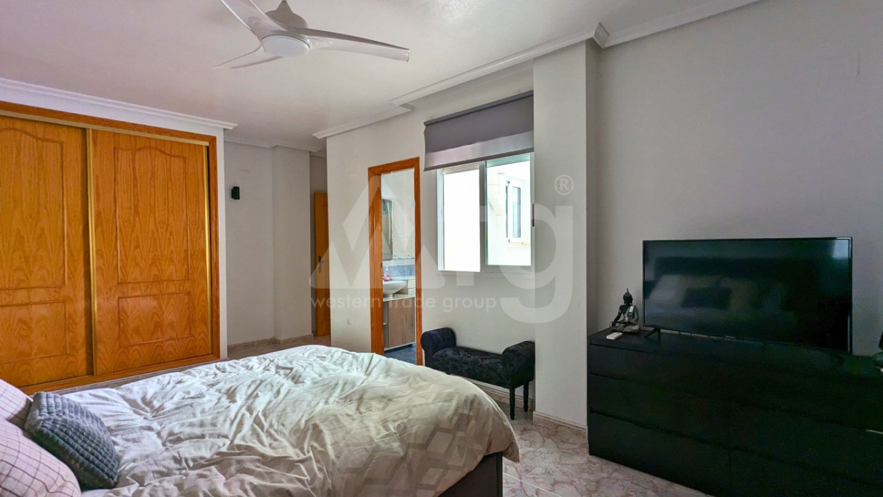 2 bedroom Penthouse in Los Montesinos - ELA55909 - 11