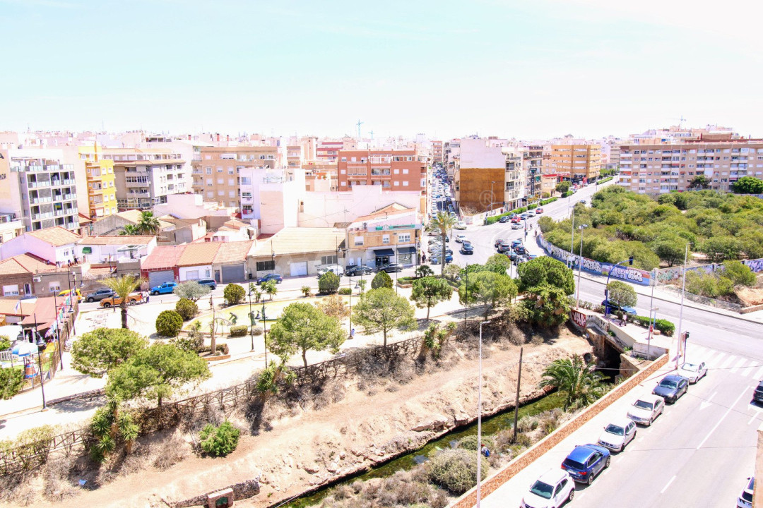 2 bedroom Penthouse in Torrevieja - CBH55837 - 22