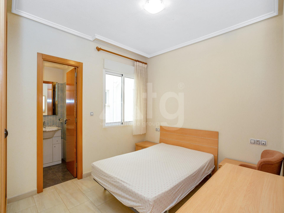 2 Schlafzimmer Appartement in Torrevieja - GVS49510 - 12