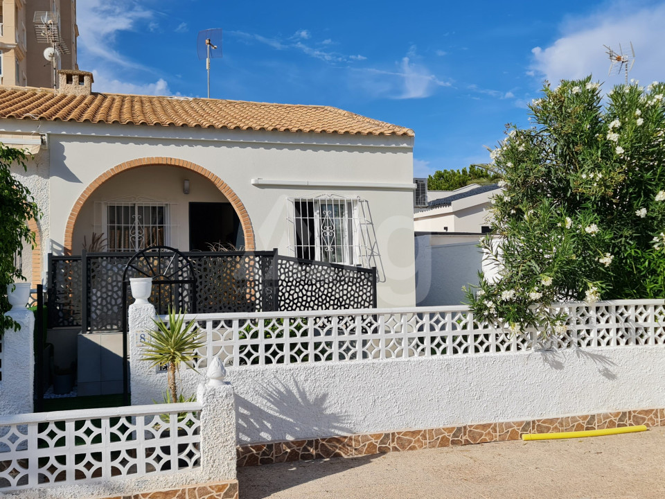 2 Schlafzimmer Reihenhaus in Torrevieja - CBH50789 - 11