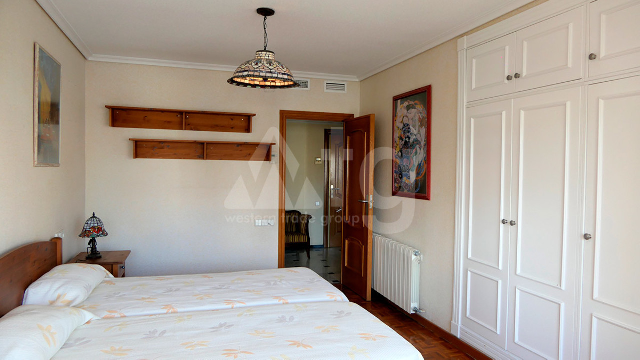 4 bedroom Apartment in Benidorm - CAA32248 - 9
