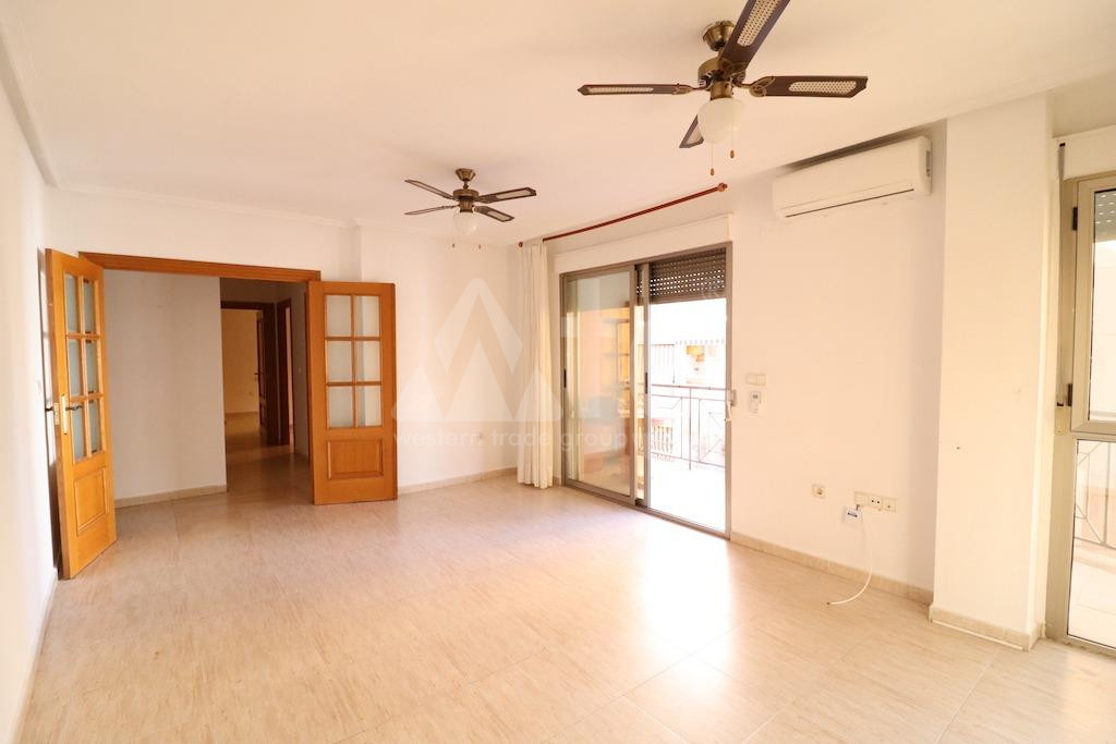 3 bedroom Apartment in Torrevieja - CRR54232 - 2