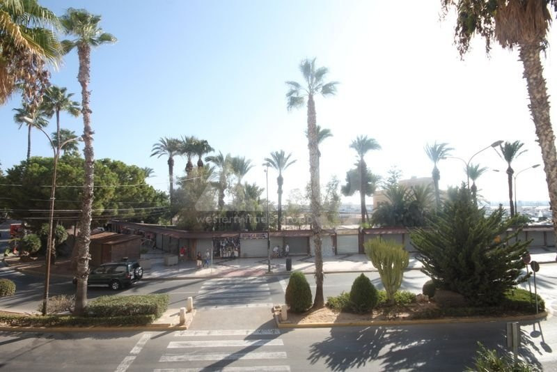 3 bedroom Apartment in Torrevieja - FU49544 - 22