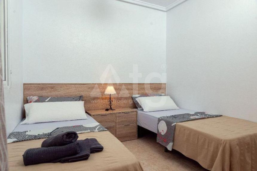 3 bedroom Penthouse in Torrevieja - SHL45117 - 13
