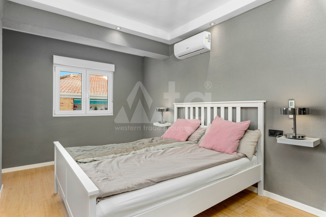 3 bedroom Penthouse in Torrevieja - VRC52809 - 12