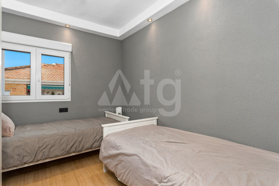 3 bedroom Penthouse in Torrevieja - VRC52809 - 15