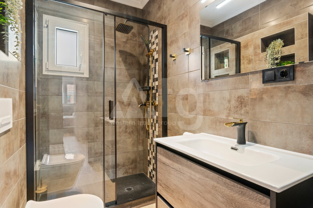 3 bedroom Penthouse in Torrevieja - VRC52809 - 17