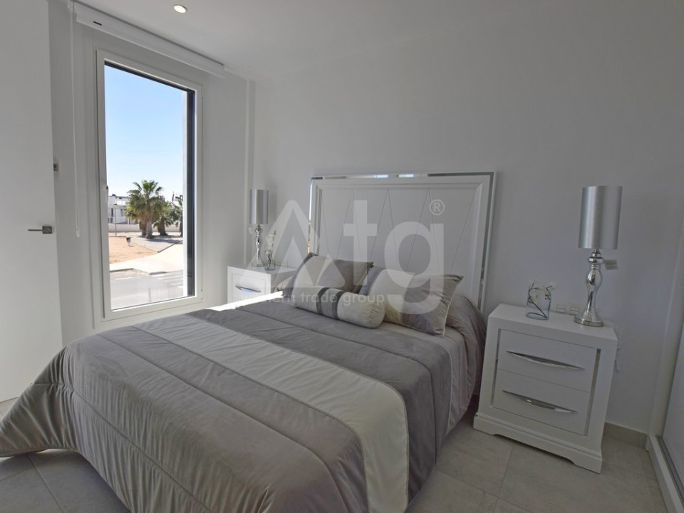 3 bedroom Villa in Cabo Roig - AUH20772 - 12