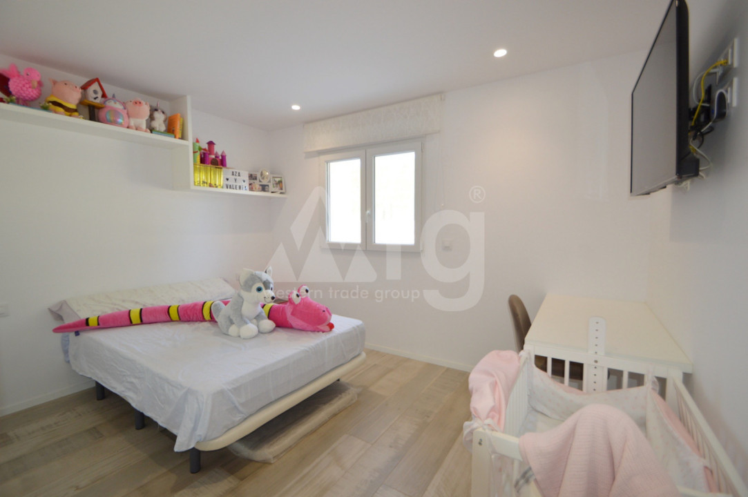 3 bedroom Villa in Denia - DHJ57716 - 12