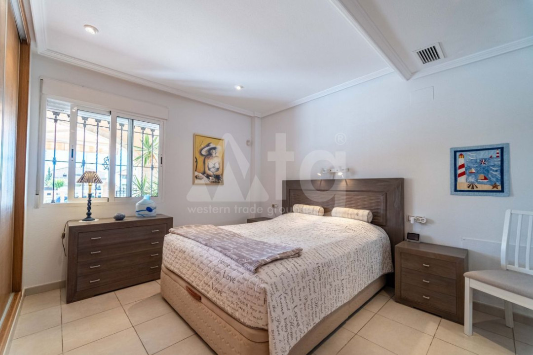 3 bedroom Villa in Pilar de la Horadada - LRE44236 - 16