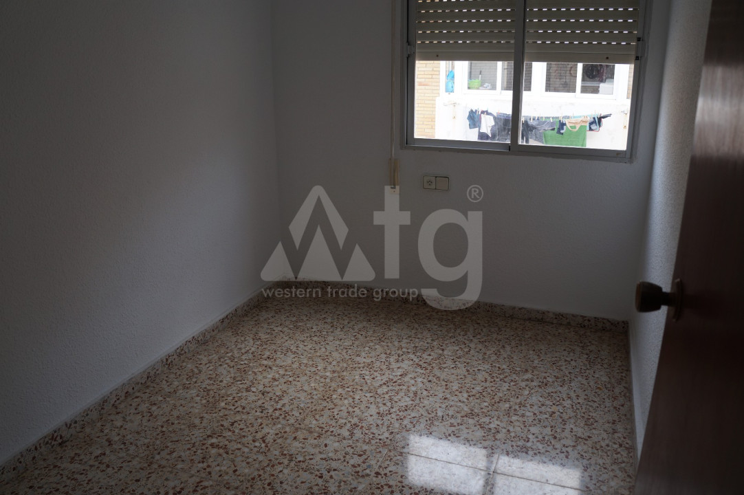 4 bedroom Apartment in Guardamar del Segura - JLM49973 - 8