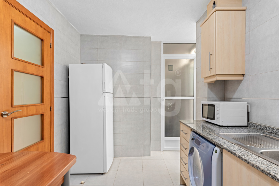 4 bedroom Apartment in Torrevieja - CBB49642 - 6