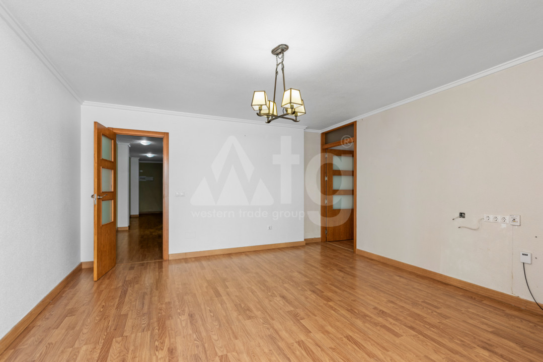 4 bedroom Apartment in Torrevieja - CBB49642 - 3
