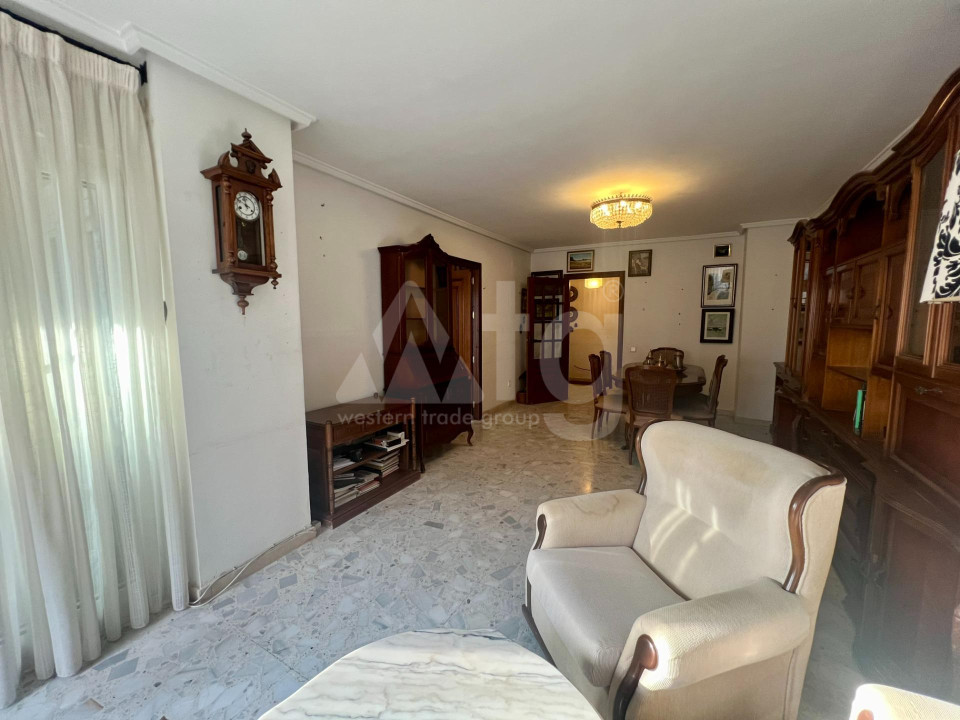 4 bedroom Apartment in Torrevieja - JJ49883 - 2