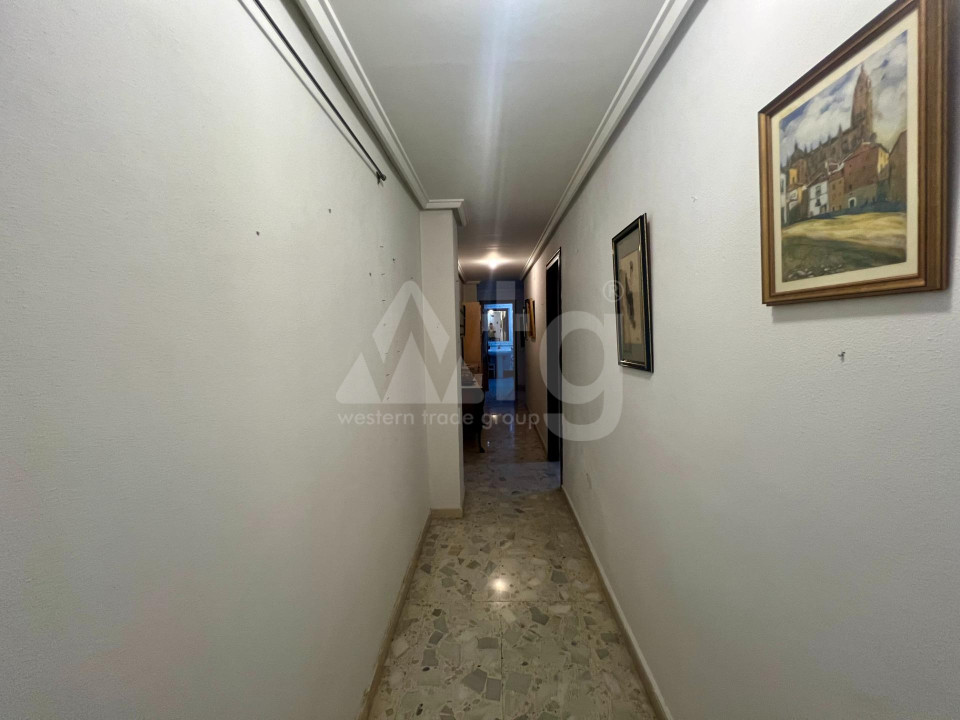 4 bedroom Apartment in Torrevieja - JJ49883 - 13