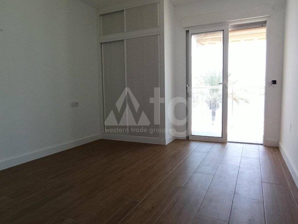 4 bedroom Apartment in Torrevieja - SHL32766 - 4