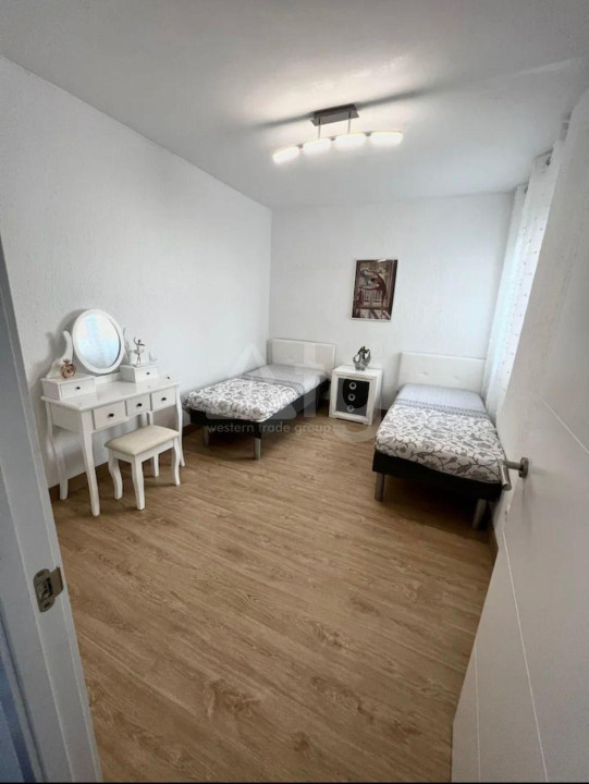 4 bedroom Apartment in Torrevieja - SHL57765 - 10
