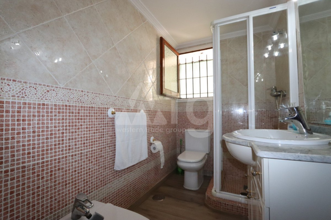 4 bedroom Villa in Dehesa de Campoamor - URE30447 - 13