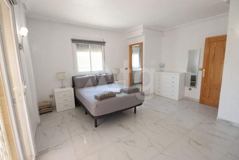 4 bedroom Villa in La Zenia - FU36771 - 11