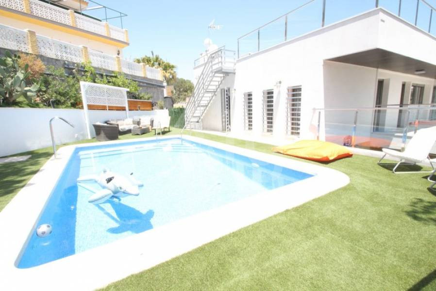 4 bedroom Villa in Orihuela Costa - CRR41161 - 2