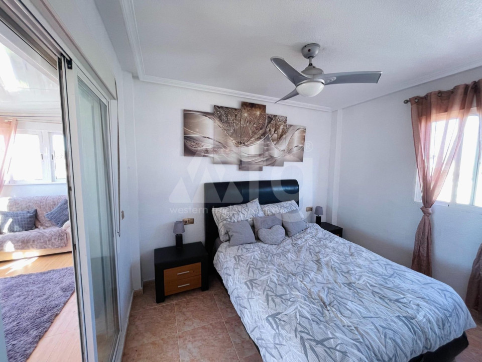 4 bedroom Villa in Playa Flamenca - VRC54811 - 11