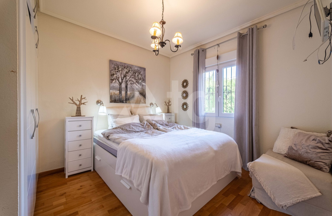 4 bedroom Villa in Torrevieja - LRE46276 - 27