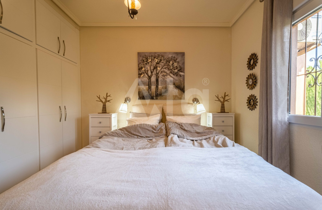 4 bedroom Villa in Torrevieja - LRE46276 - 26