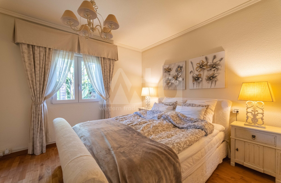 4 bedroom Villa in Torrevieja - LRE46276 - 28