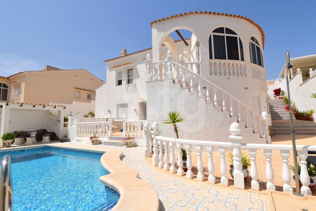 4 bedroom Villa in Villamartin - VRE55604 - 2
