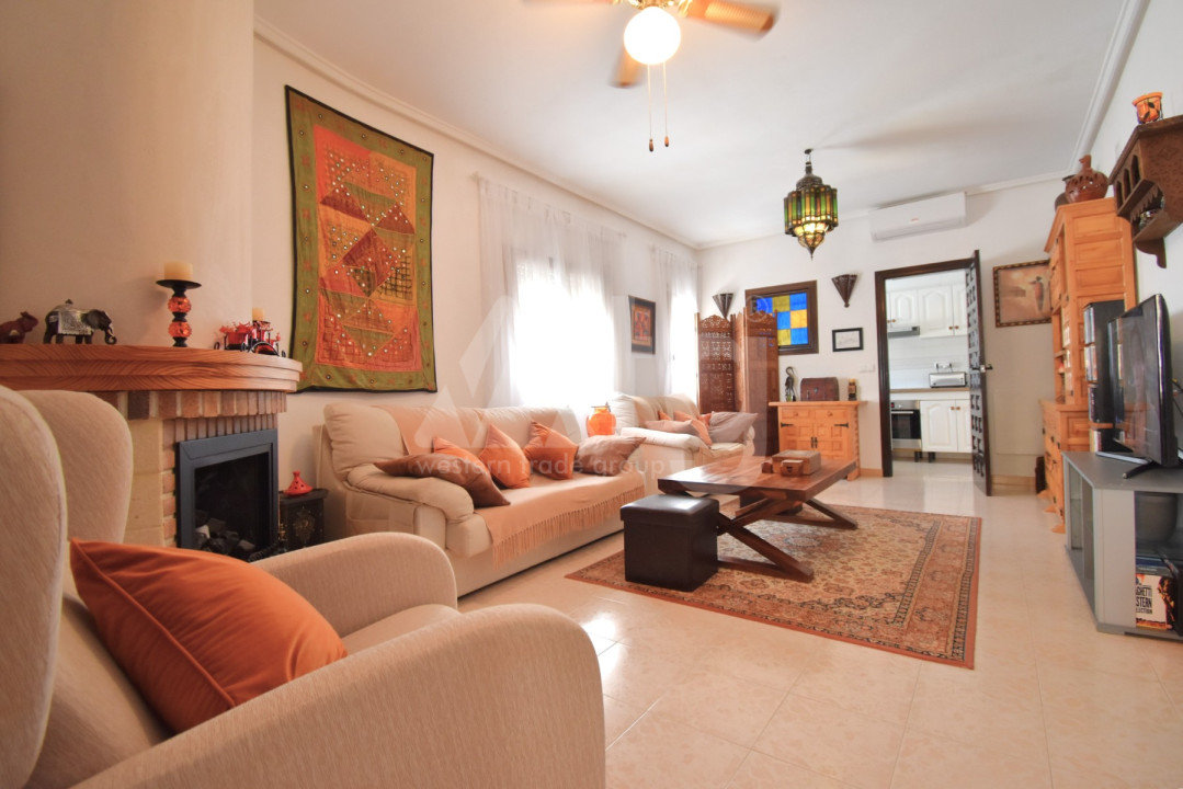 4 bedroom Villa in Villamartin - VRE55604 - 3