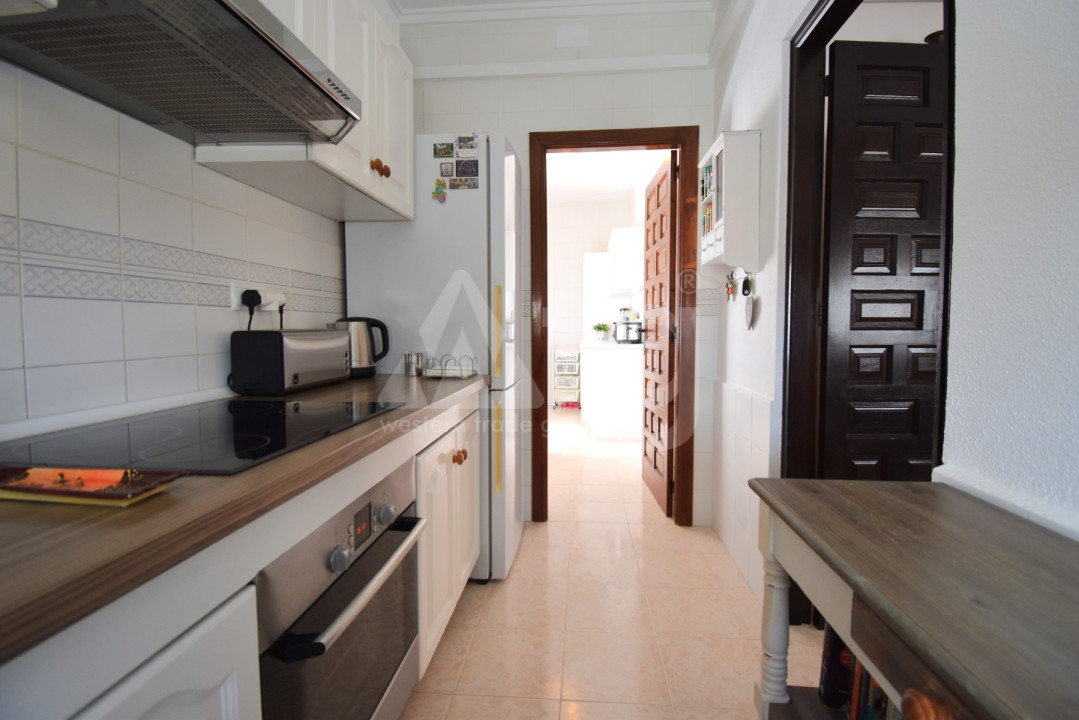 4 bedroom Villa in Villamartin - VRE55604 - 9