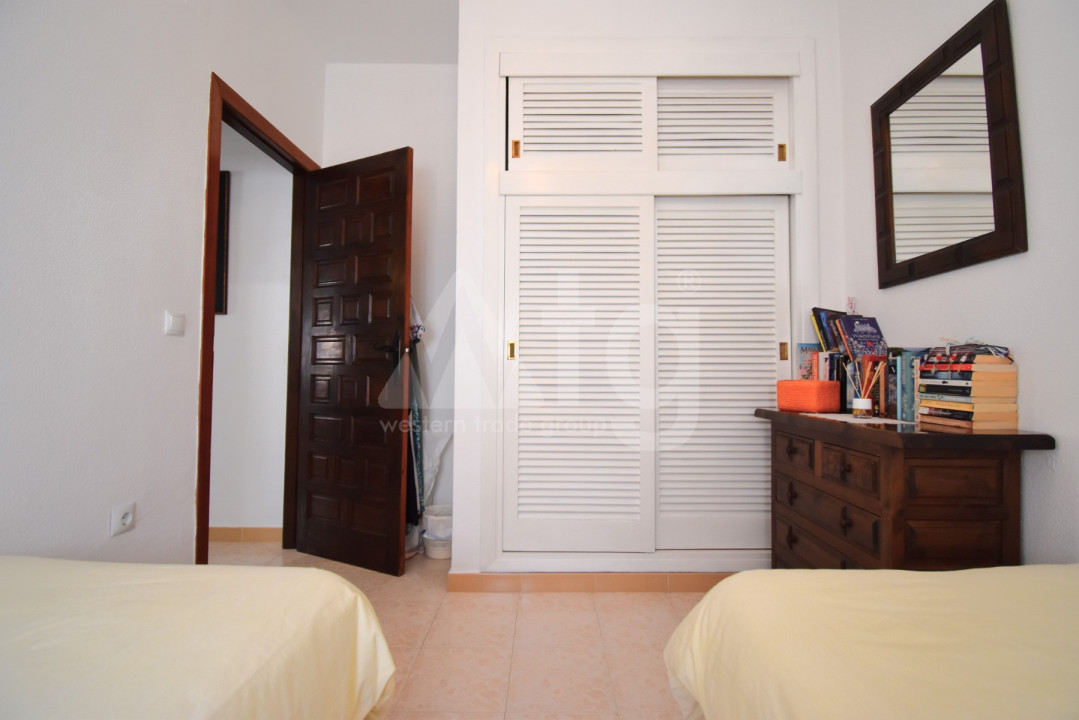 4 bedroom Villa in Villamartin - VRE55604 - 14