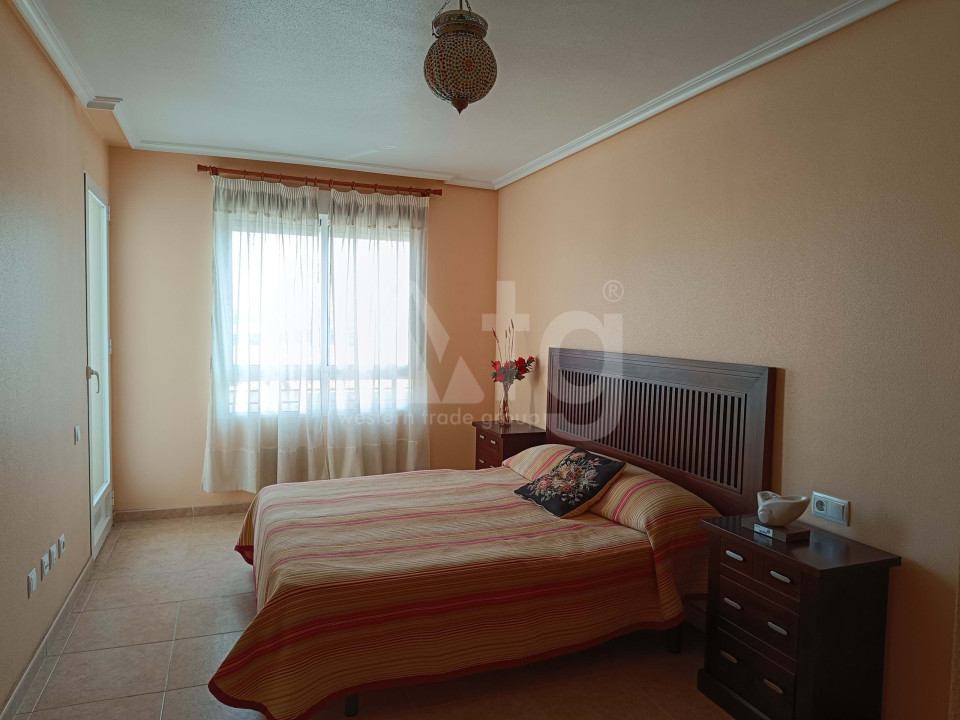 5 bedroom Apartment in Torrevieja - RST53008 - 9