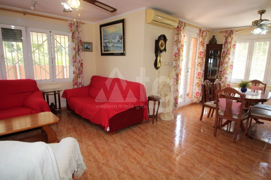5 bedroom Villa in Los Balcones - RH59002 - 6