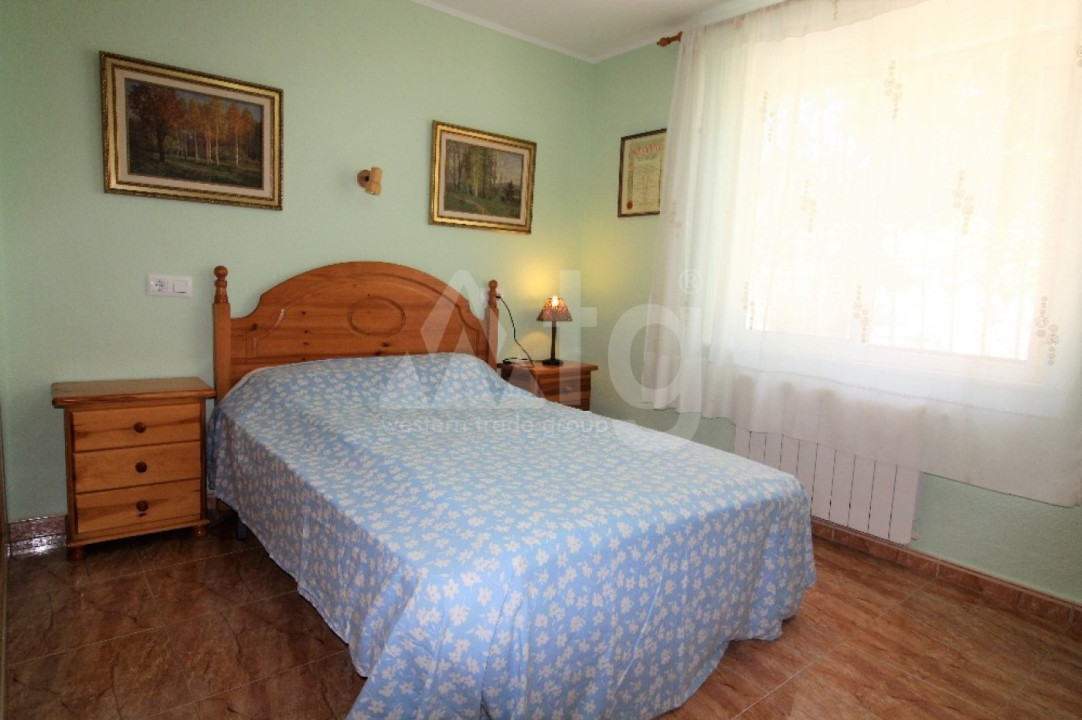 5 bedroom Villa in Los Balcones - RH59002 - 13