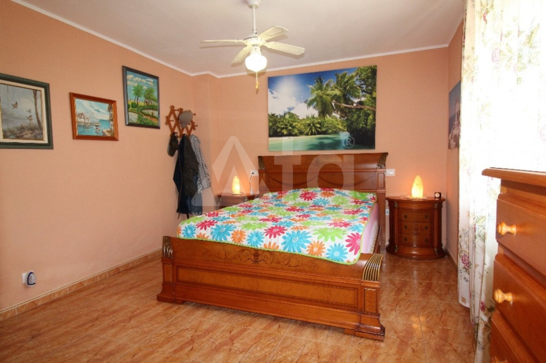 5 bedroom Villa in Los Balcones - RH59002 - 11