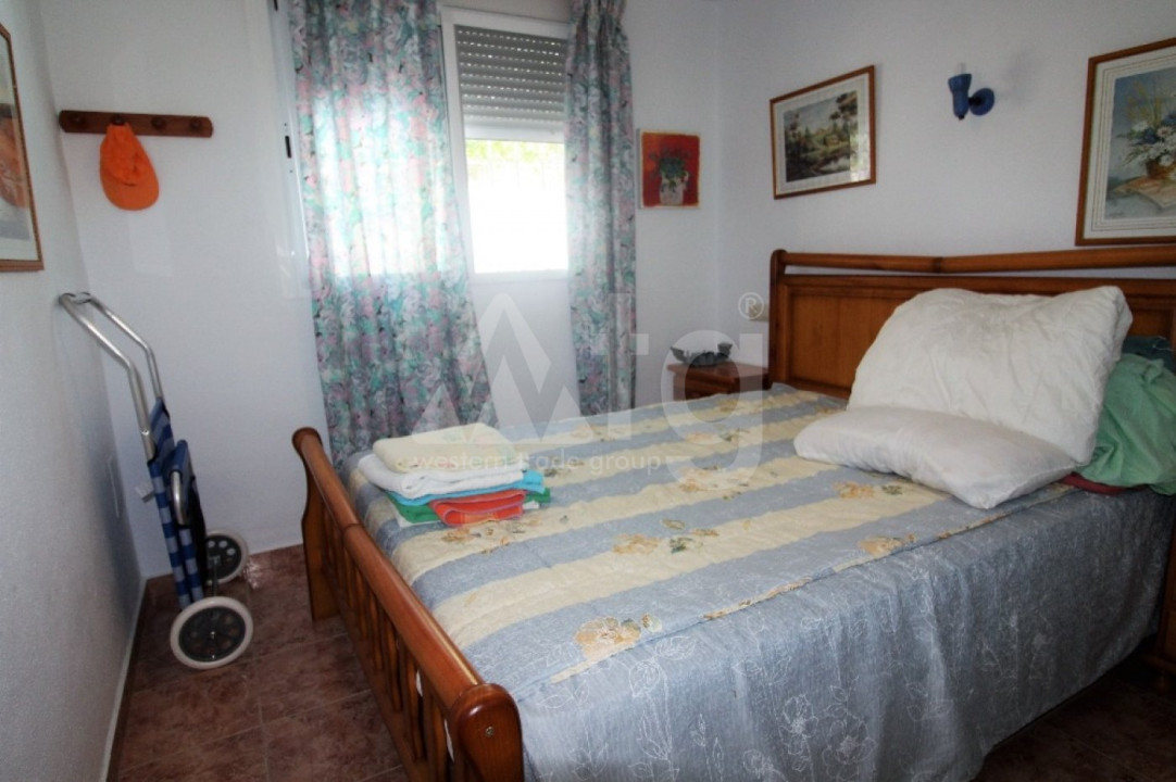 5 bedroom Villa in Los Balcones - RH59002 - 18