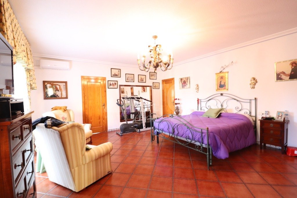 5 bedroom Villa in Torrevieja - CRR41231 - 12