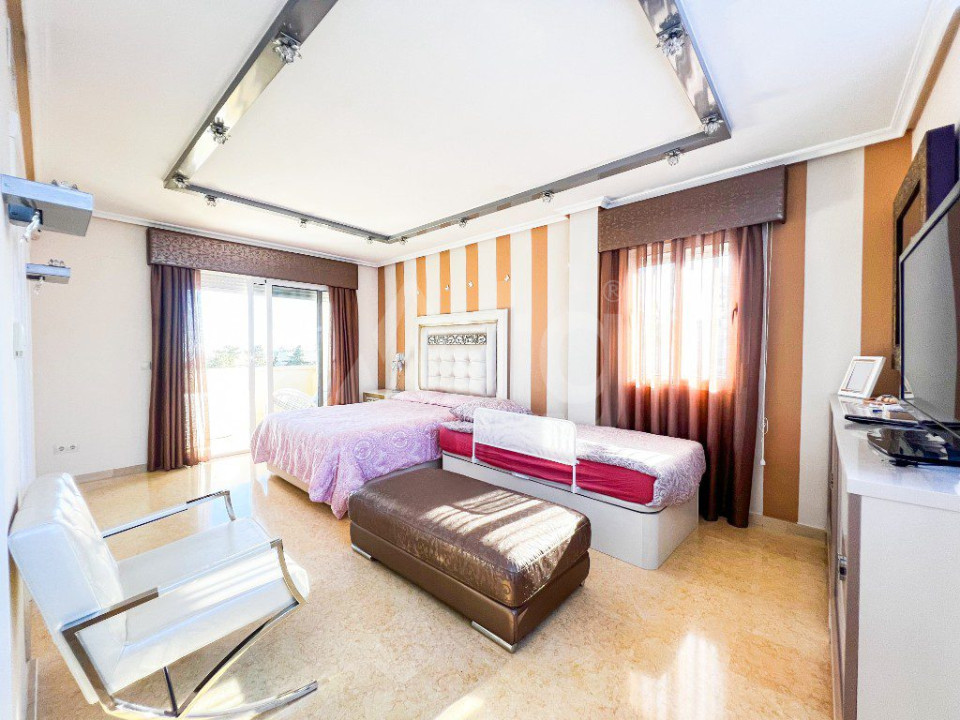 5 Schlafzimmer Villa in La Mata - CBH55827 - 24