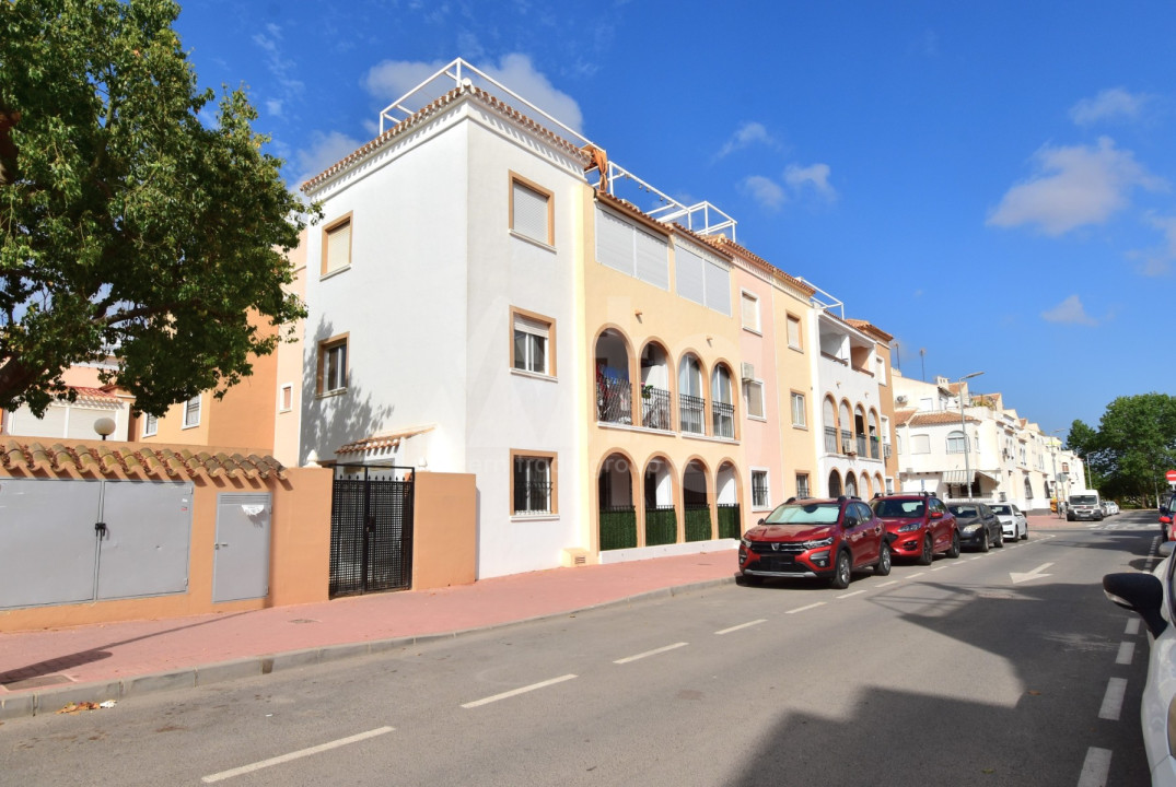 6 bedroom Apartment in Torrevieja - VRE56767 - 32