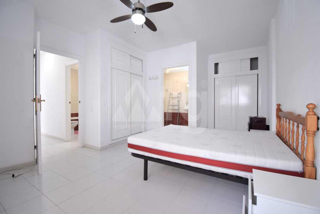 6 bedroom Apartment in Torrevieja - VRE56767 - 18