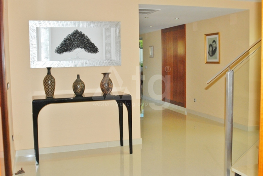 6 bedroom Villa in Albir - CAA32117 - 11