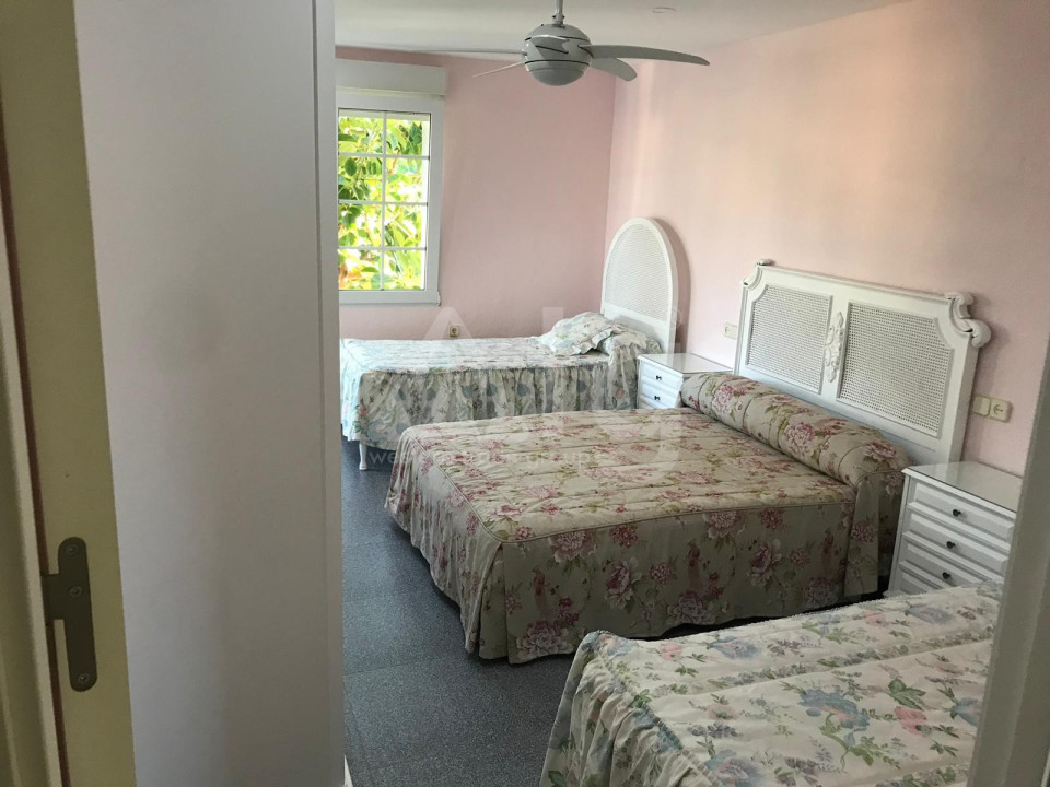 6 bedroom Villa in Cabo Roig - NHP37073 - 10