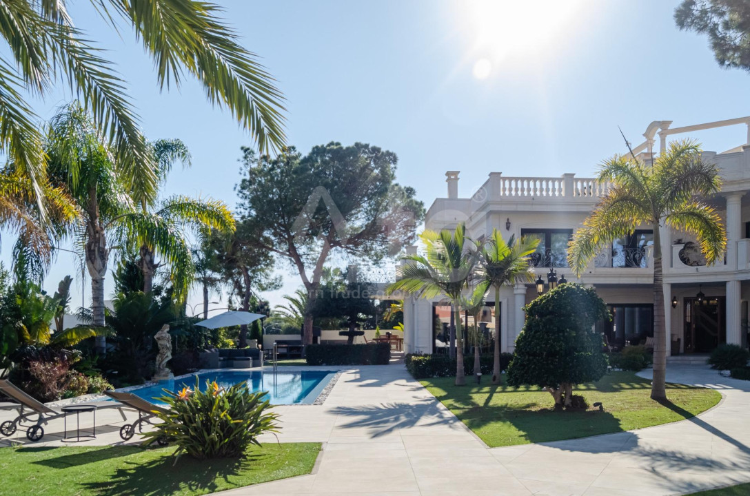 6 bedroom Villa in Dehesa de Campoamor - URE49667 - 3