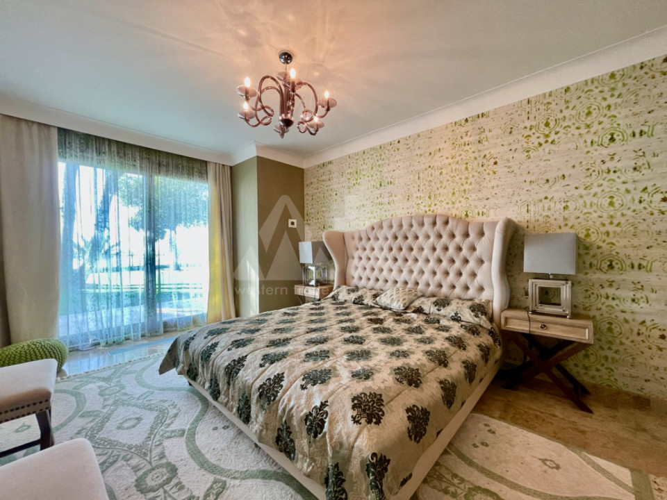 6 bedroom Villa in El Campello - CGN54930 - 22