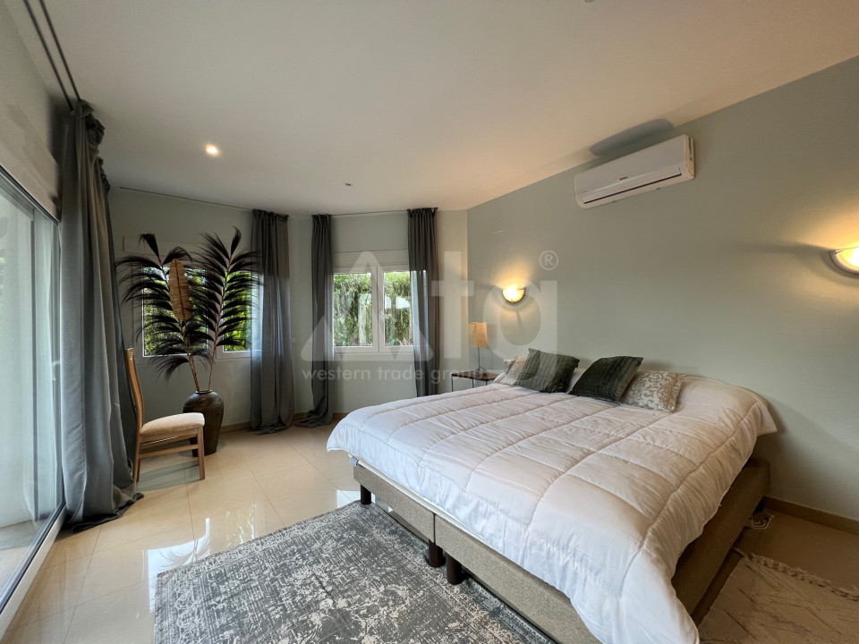 6 bedroom Villa in Javea - RR37039 - 9